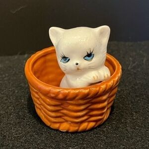 Vintage White Cat in Basket Porcelain Figurine Made in Taiwan